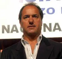 Saquemosle la careta a Scioli