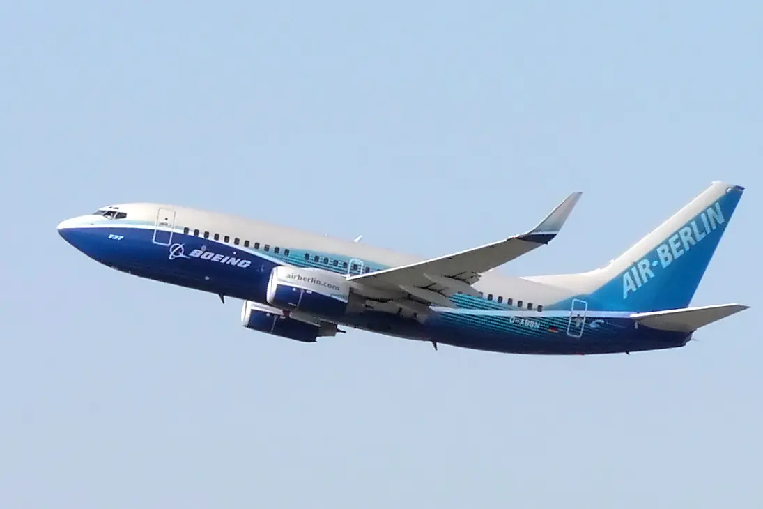 Simulador de Boeing 737-080