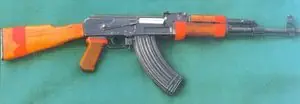 AK-47 vs M16