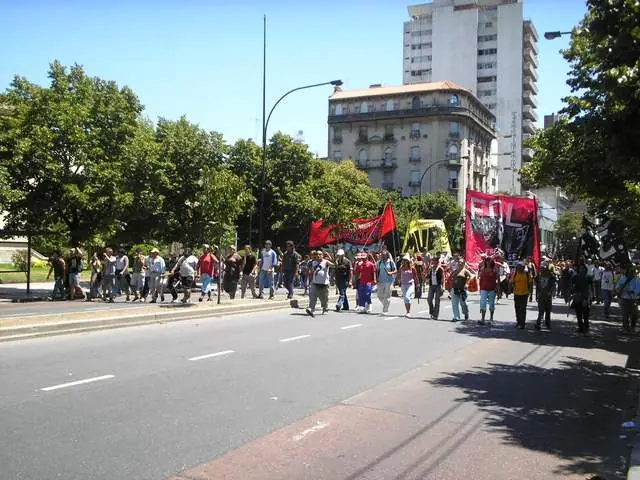 Piqueteros con Armas de Guerra a la Carcel
