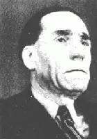 L.Renault: Empresario, Héroe y Traidor