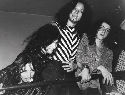 25 años de luchando por el mtal