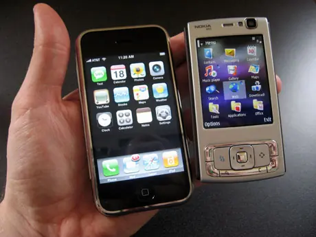 iPhone vs Nokia N93