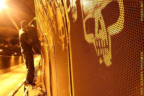 Sr. Policia ¡Solo estoy limpiando!
