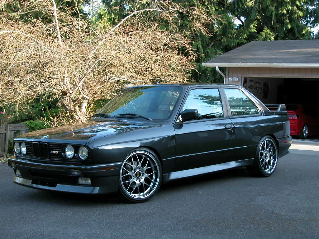 BMW E30...