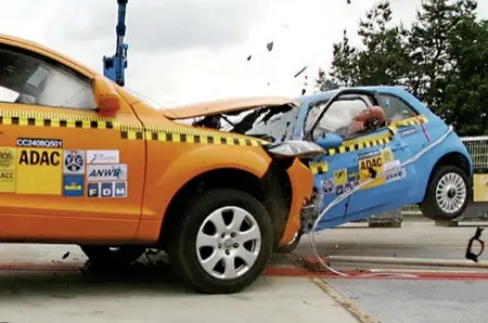 Crashtest: Fiat 500 vs Audi Q7