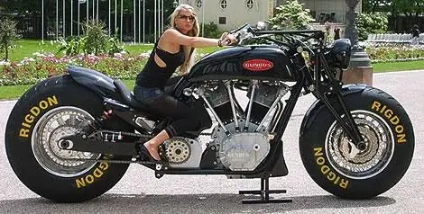 Moto gigante