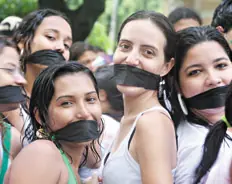 La crisis y los medios - Foro Social Mundial