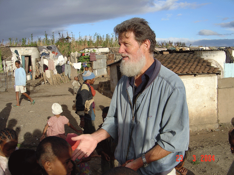 Argentino que salva de la pobreza a miles de africanos