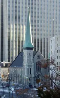¿En manos de quiénes está la iglesia?