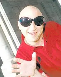 Te joden las moscas, entra aca