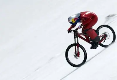 A 210 km/h en bicicleta