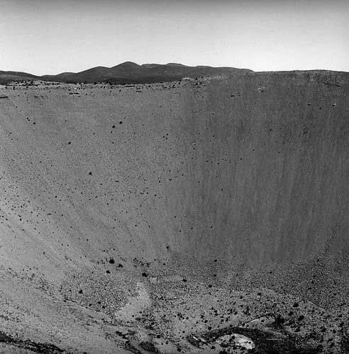El mayor crater producido por una explosion nuclear