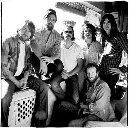Truth & Salvage Co banda producida por Chris Robinson