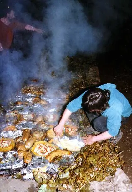 Curanto(comida prepara con piedras)