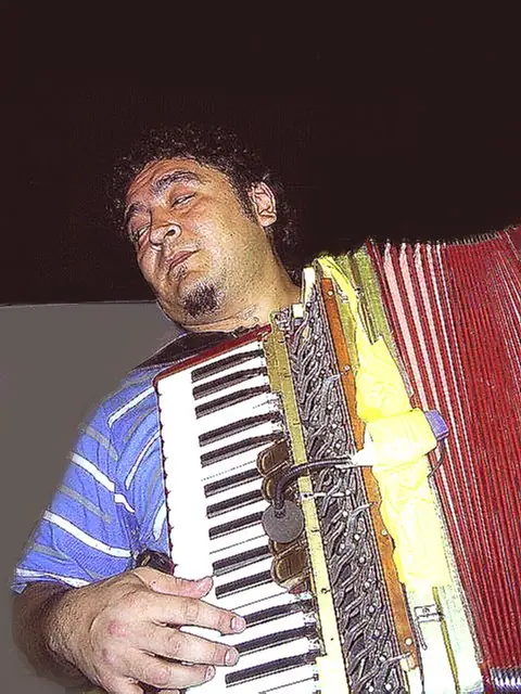 César Pavón - Acordeón en transe