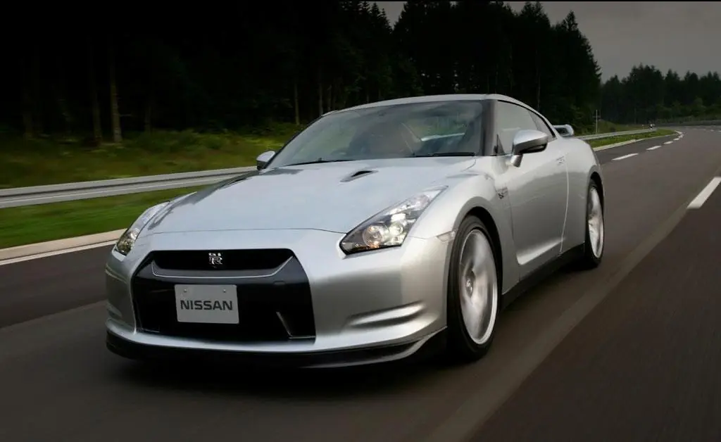Nissan GT-R