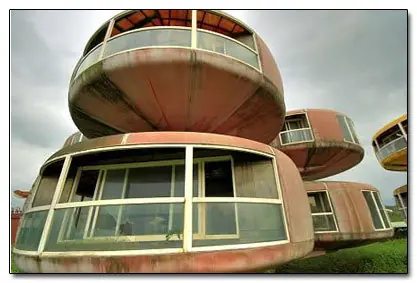 Aldea Turistica de San-Zhi - taiwan,horriblemente moderno