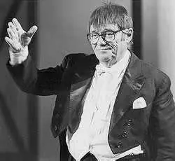 tato bores,nunca pasa de moda