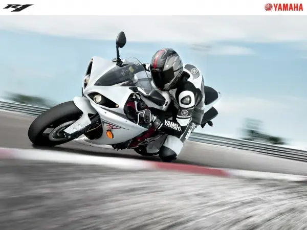 motos yhamaha r1