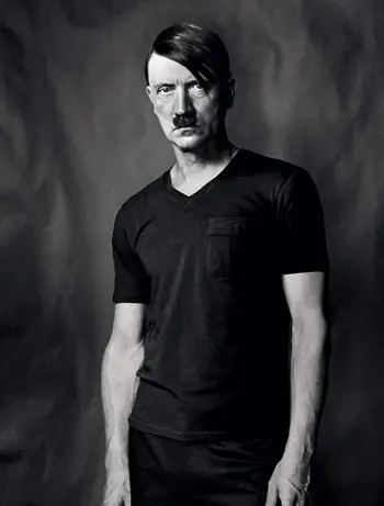Hitler se entera de...burlate un rato de Hitler.