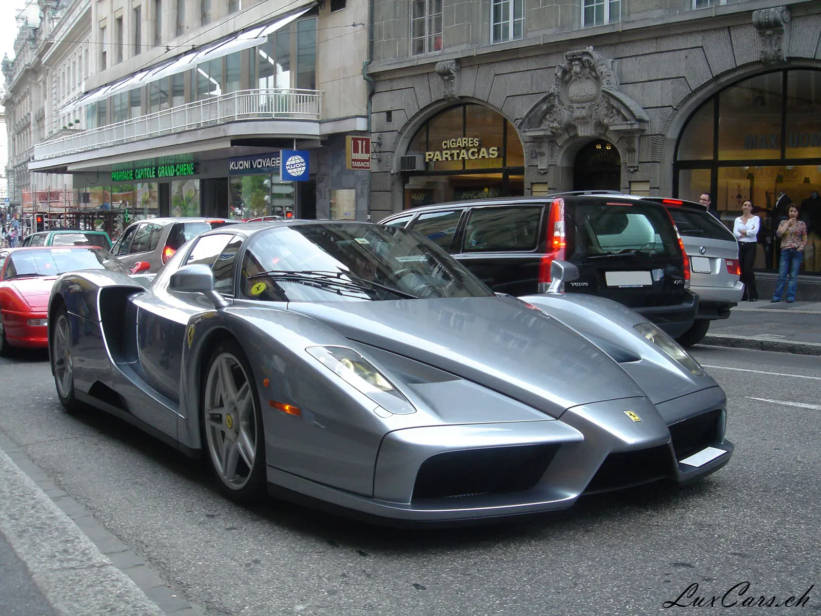 Ferrari Enzo (Megapost) + yapa (enzo) Franchescoli