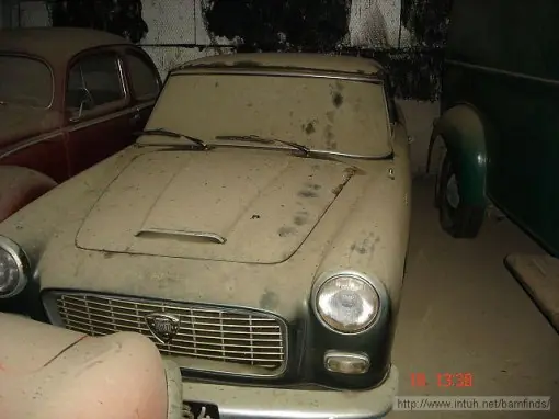 automóviles encontrados en un g