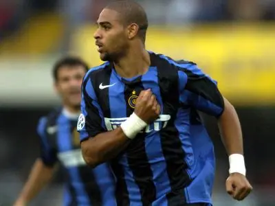 Adriano no quiere el desnudo de su novia