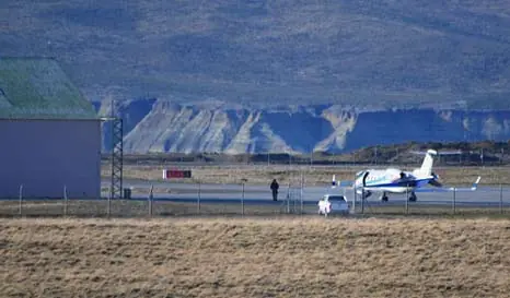 Flor K usa el Tango 10 de remis a Santa Cruz.