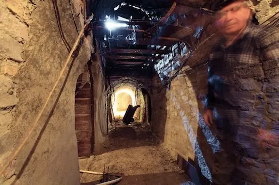 Ruso construye su propia linea de metro