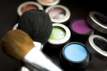 Maquillaje II. (Solo para mujeres)