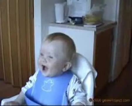 El bebe mas risueño de internet....