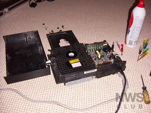 Se te rompio la play 2?entra aca y arreglala