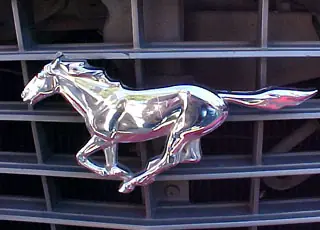 historia del ford mustang