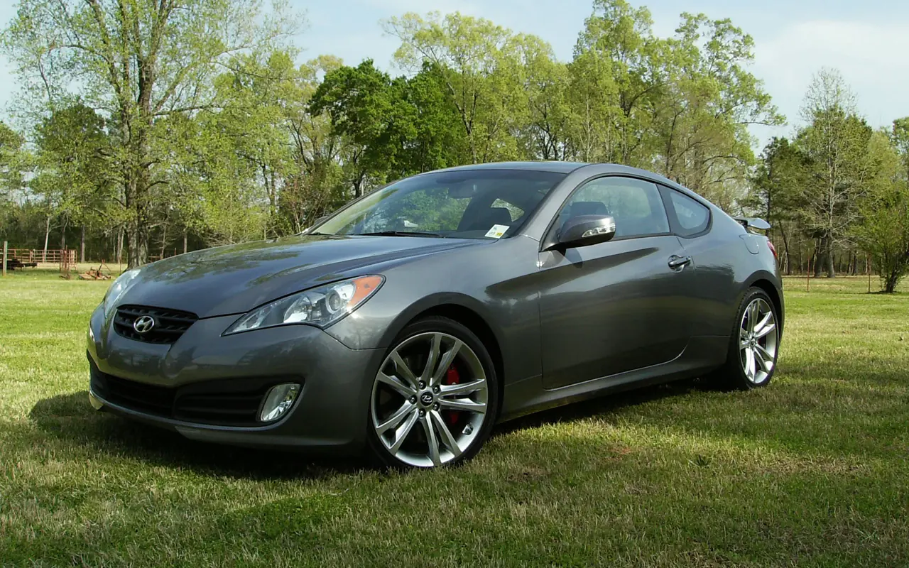Hyundai Genesis Coupe 3.8 V6