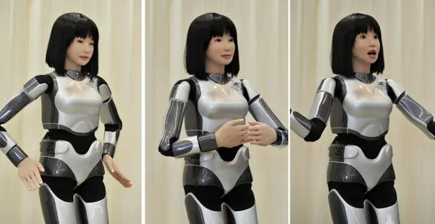 Robot Japonesa Canta y Baila Canciones