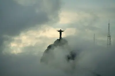 ¿Enseña la Biblia que Cristo es Dios?