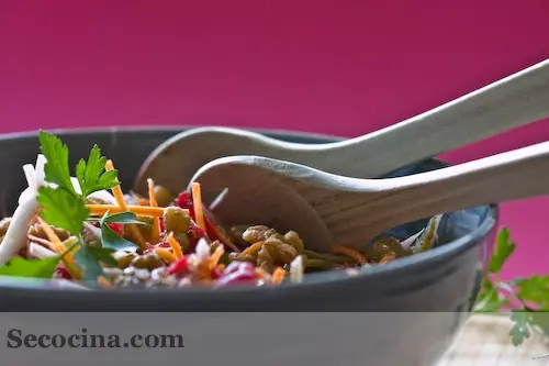 Ensalada de remolacha con judías verdes y nueces.