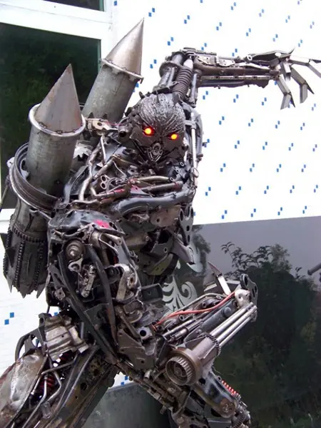 ¡¡El Ejercito de Transformers a partir de Chatarra!!