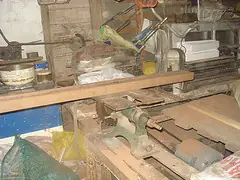 Bajo artesanal.