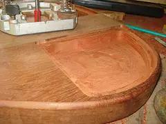 Bajo artesanal.