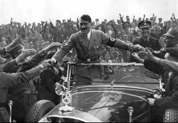 Centenario de Hitler - Discurso de Pedro Varela