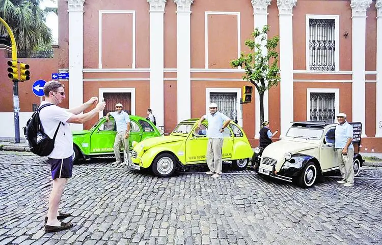 Turismo porteño en Citroen 3CV
