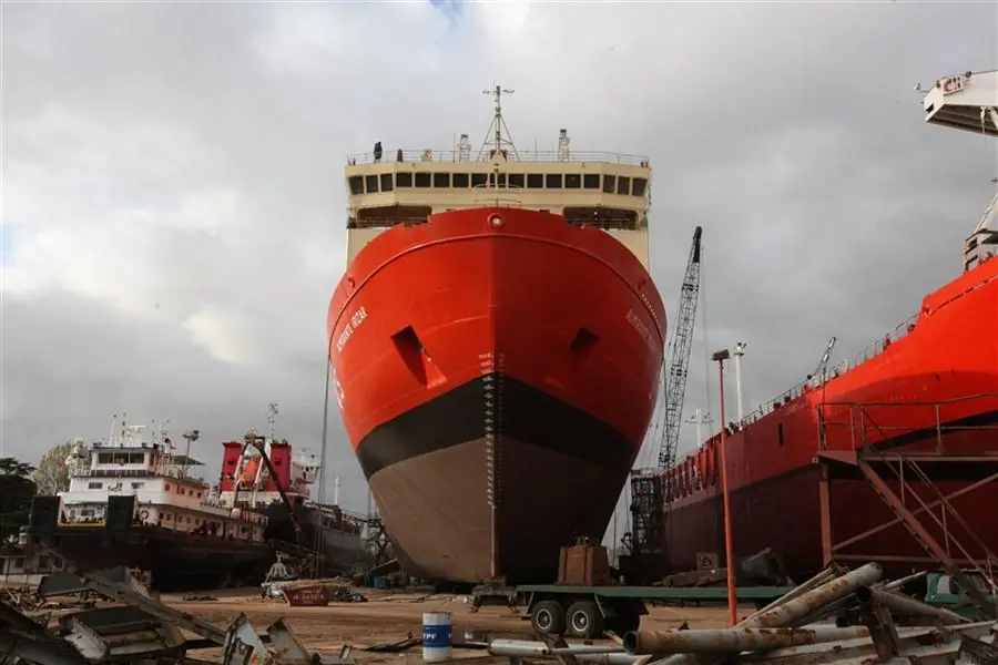 Reparacion del Buque Almirante Irizar