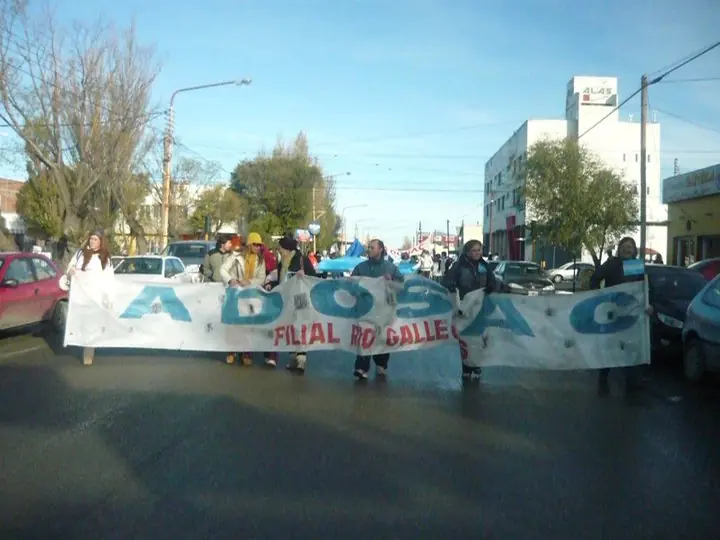 Santa Cruz: declaracion del PO por la huelga docente