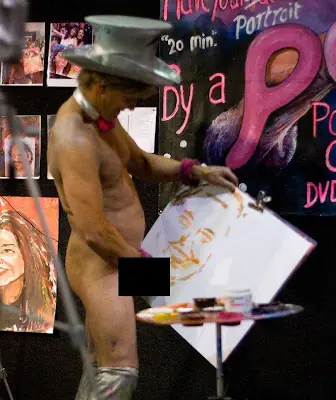 Tim Patch, el artista que pinta con el pene.