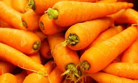 Beneficios de hervir las zanahorias enteras