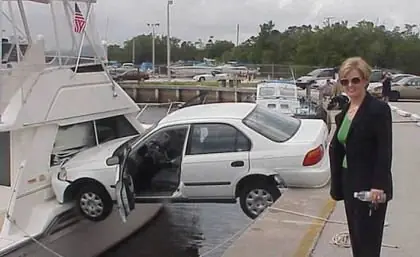 10 Fails de Conductores Malísimos parqueando su Auto