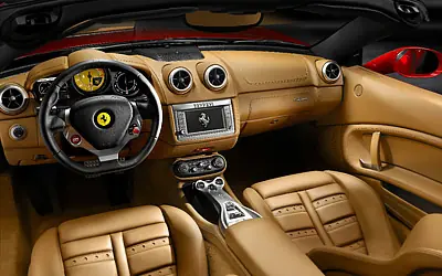 Ferrari fuera de control choca en martinez