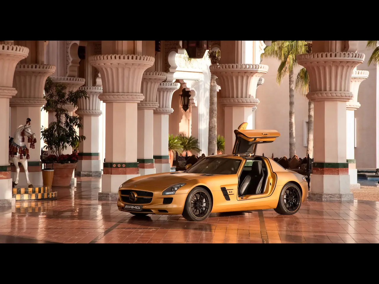 2010-Mercedes-Benz-SLS-AMG-Desert-Gold-Duo HD